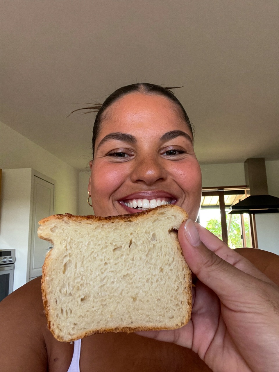 Cliente da Chef Liliane com pão sem glúten